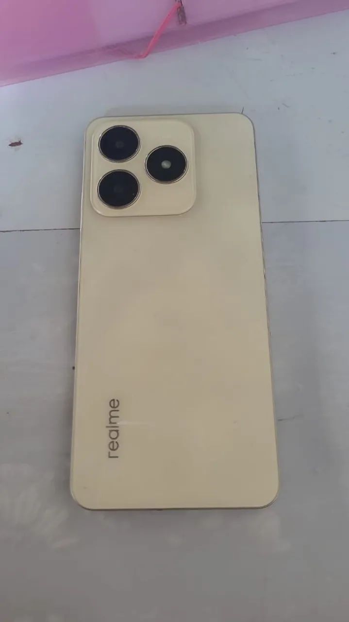 Realme c63