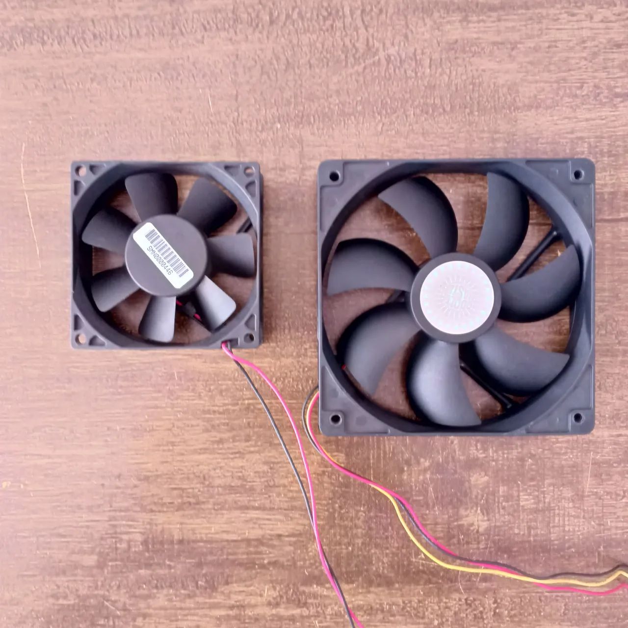Kit com 2 fans para computador 80mm / 100mm Adda - Cooler Master