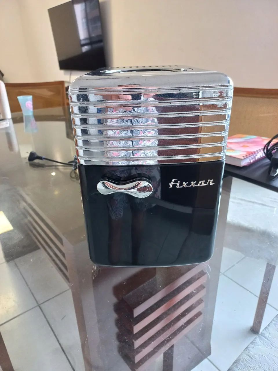 Geladeira mini