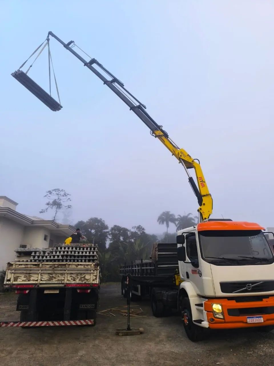 VOLVO VM 310 + MUNCK HYVA 2022 - PRONTO PARA TRABALHA - Foto 8