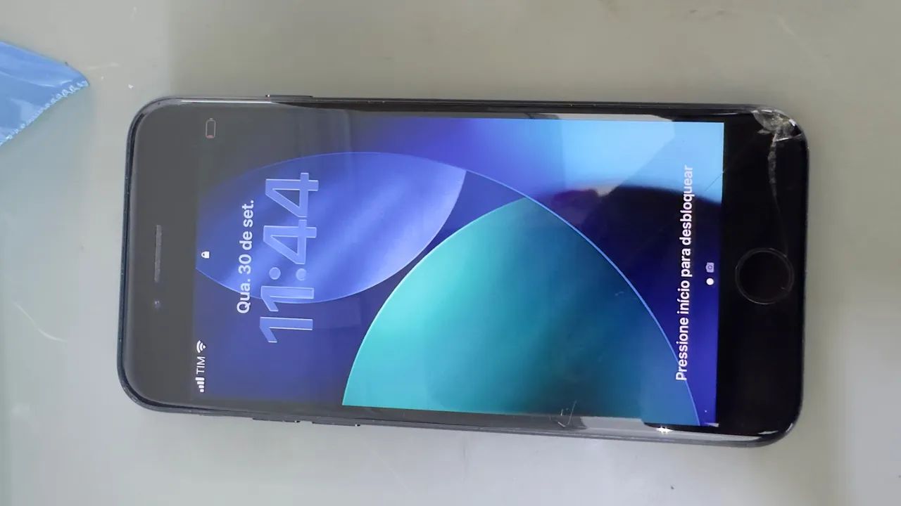 iPhone SE 2 74% - 128gb