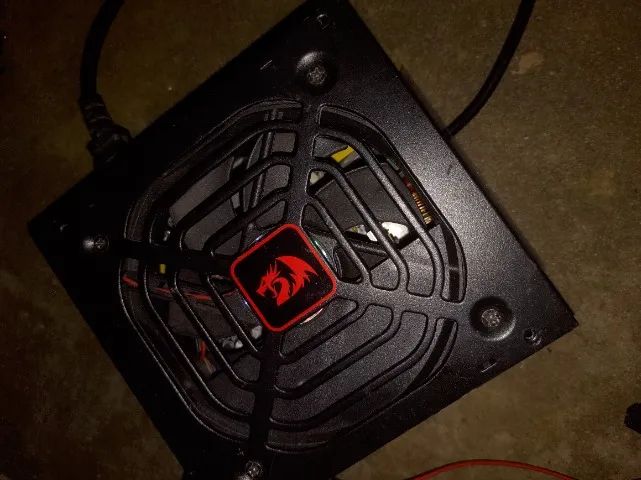Fonte Redragon 400w em curto - Foto 3