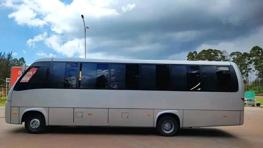 Micro ônibus volare dw9 33 lugares 2011 - Foto 5