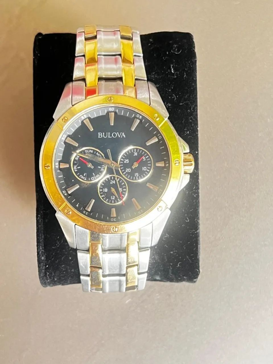 Relógio, Bulova, puls. aço dourado e prateada, most. preto - Foto 3