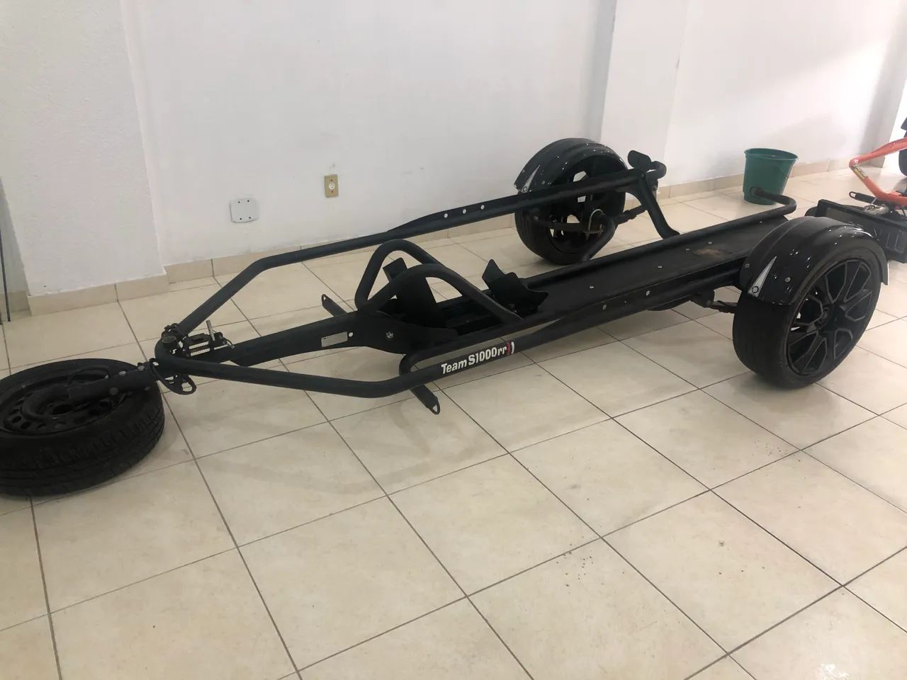 Carretinha basculante para moto - Foto 2