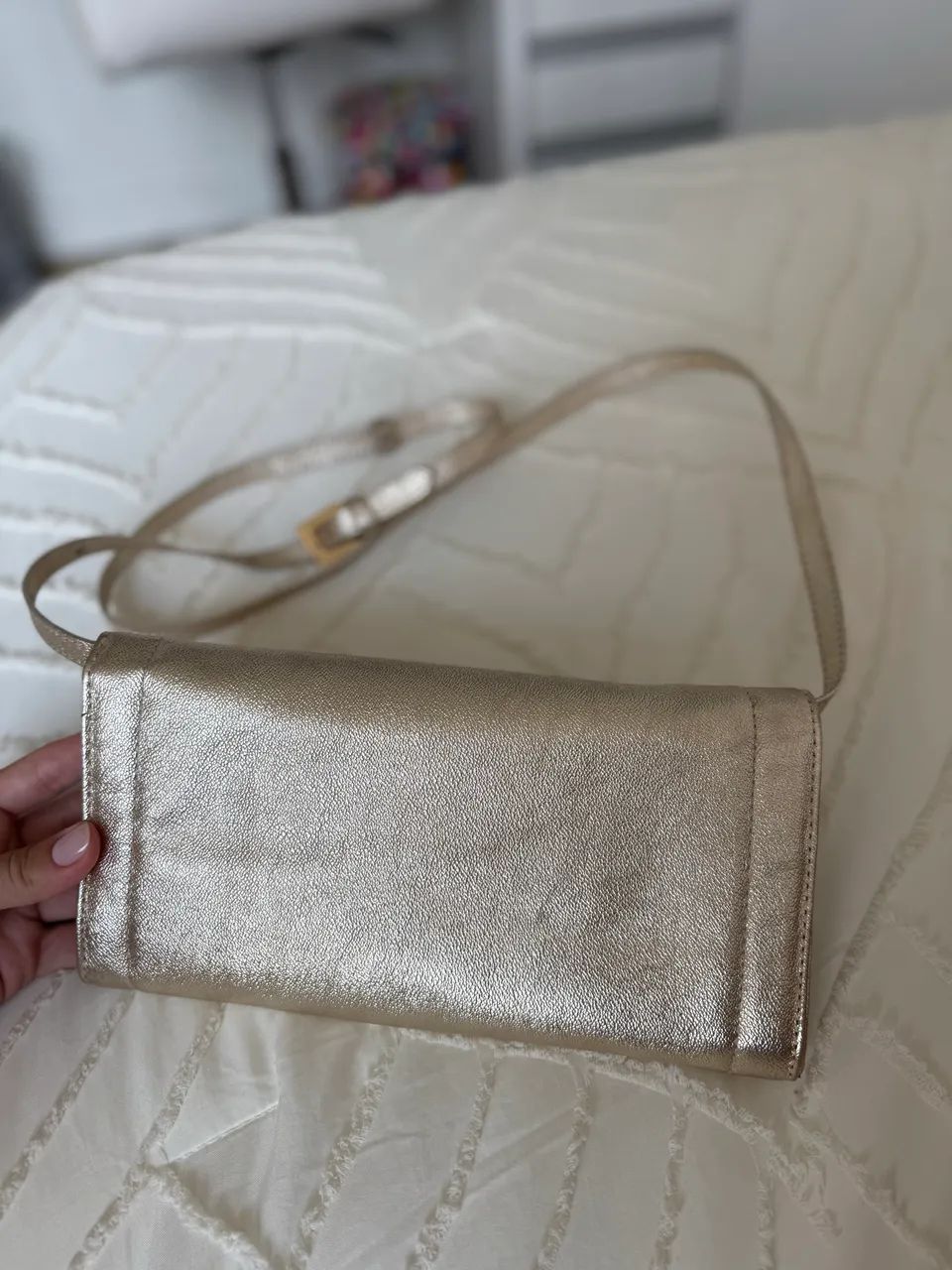 Bolsa Raphaella Booz Dourada Nova - Foto 2