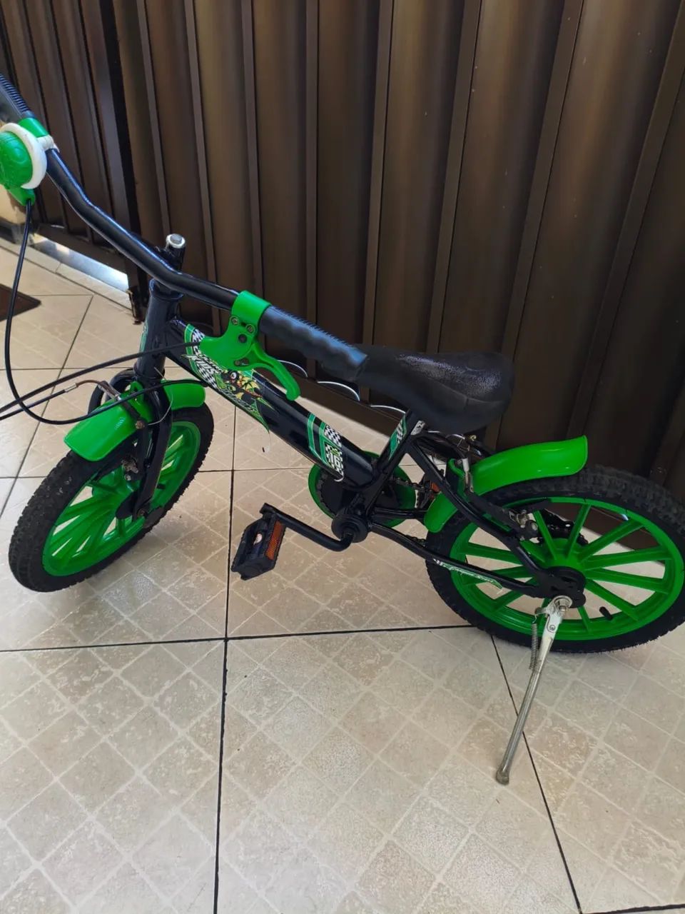 Bicicleta Infantil Aro 16 - Verde e Preta, Conservada - Foto 2