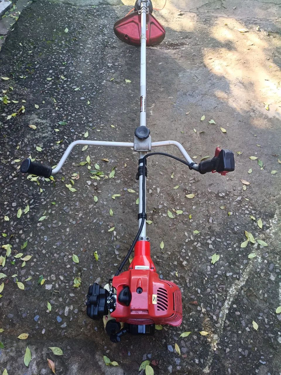 Vendo roçadeira em ótimo estado  - Foto 2
