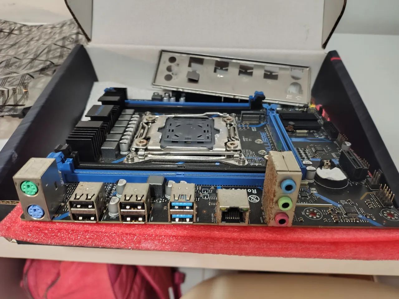 Placa mãe X99 Klisre - com defeito para peças  - Foto 2