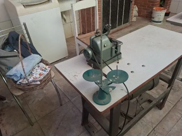 Maquina overlok - Foto 2