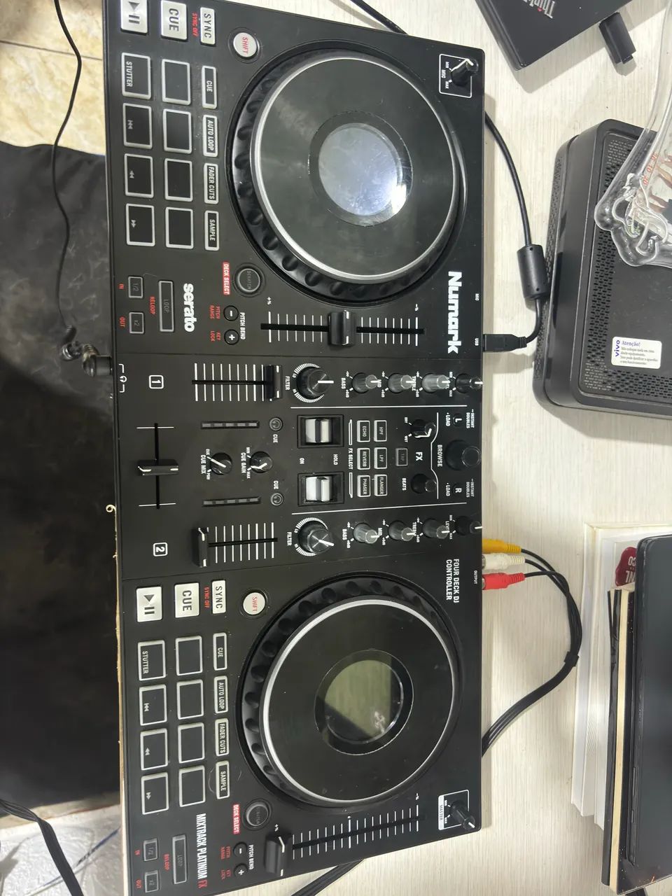Controladora Numark MixTrack Platinum FX  - Foto 3