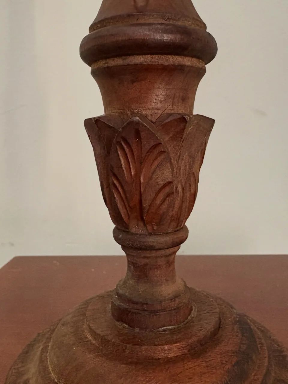 Castiçal de madeira  - Foto 2