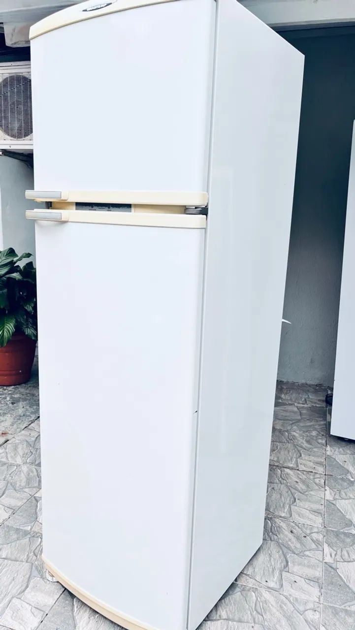 Geladeira frost free 