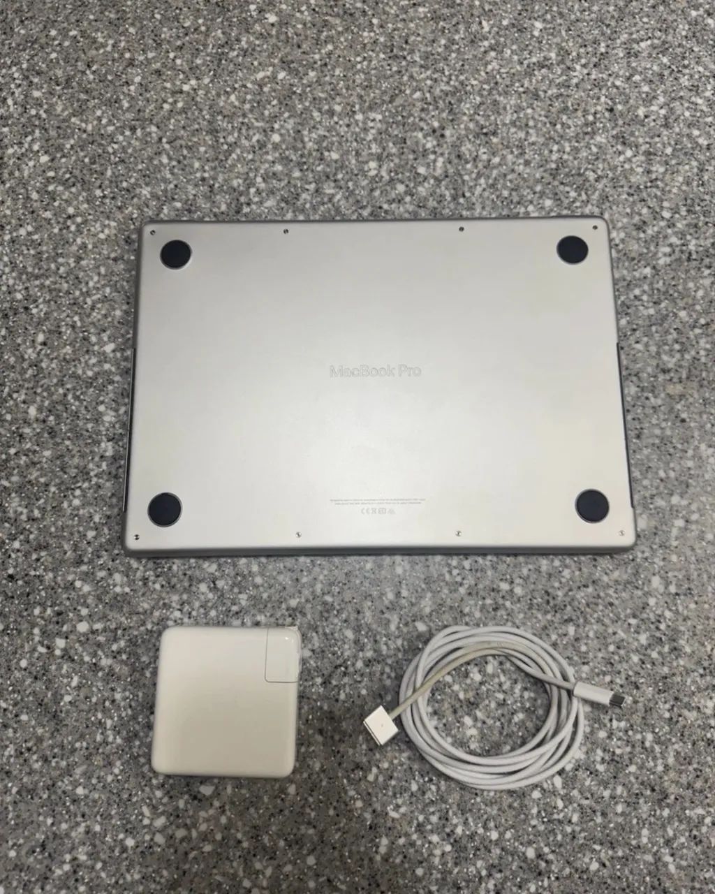 MacBook M1 Pro 16 polegadas 16GB de ram e 512GB de SSD A2442 - usado - Foto 2