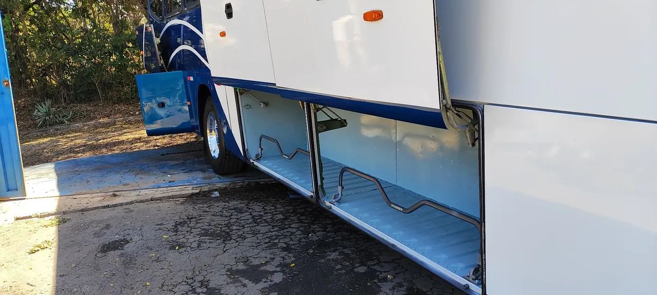 Ônibus dianteiro  - Foto 4