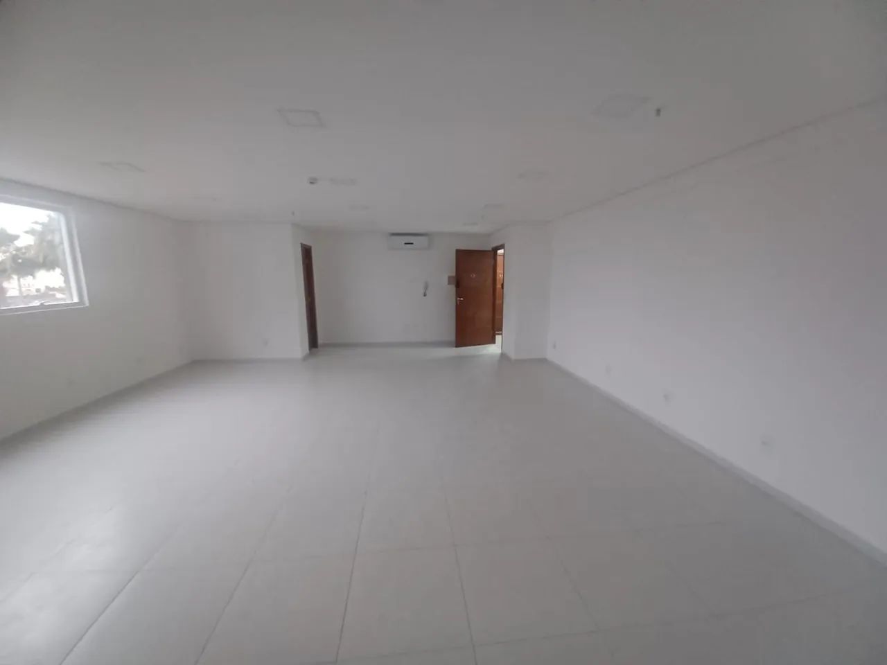 Excelente Sala Comercial no Dubai Business Center!