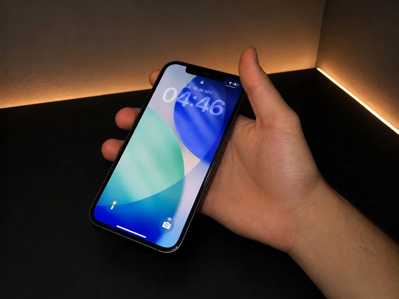 iPhone 13 condição excelente 