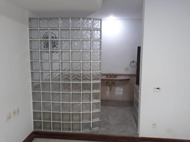 (R$600.000) Casa c/ Piscina, Terraço e Garagem Grande - Lote Inteiro no Bairro Vila Bretas - Foto 9