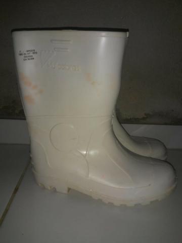 Bota Vulcabras Pvc, cano médio com forro antiderrapante - Foto 2
