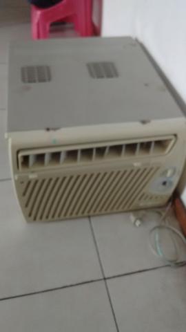 Ar condicionado 7500 BTUS 220v