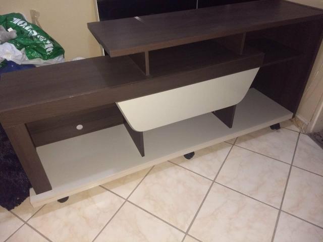Rack e Tapete preto