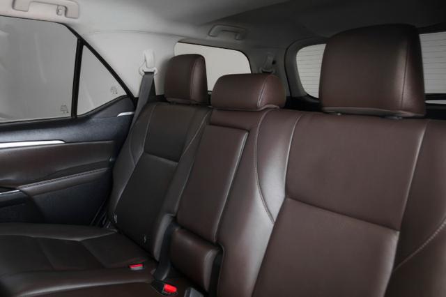 Toyota Hilux SW4 2.8 SRX Preto 2017 Automático Completo - Foto 6