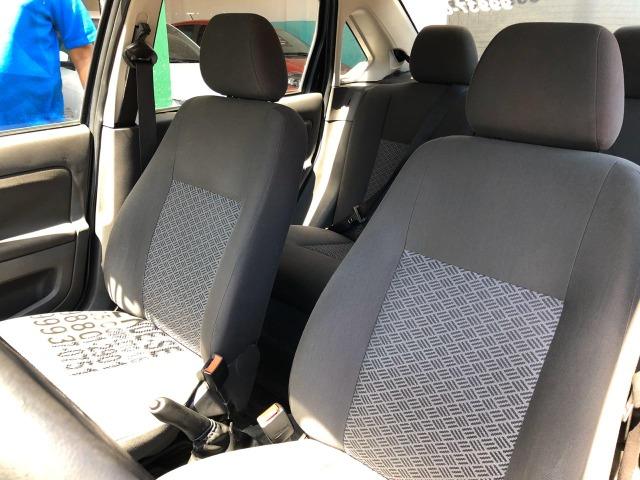Fiesta Sedan 1.6 Flex 2005 (R$: 2.900,00 + 48 x 398,00) - Foto 10