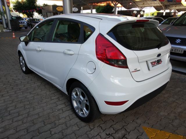 FORD FIESTA 2013/2014 1.6 SE HATCH 16V FLEX 4P AUTOMÁTICO - Foto 5