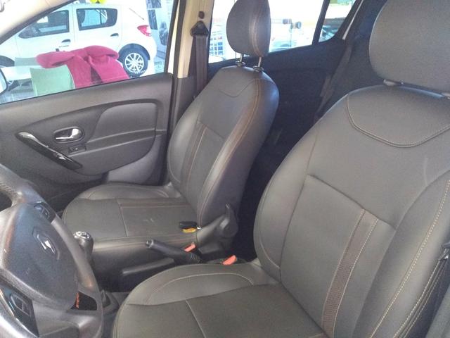 Sandero Stepway 1.6 2016 mecânico - Foto 5
