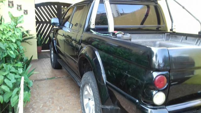Pick up Mitsubishi 2004 - Foto 2