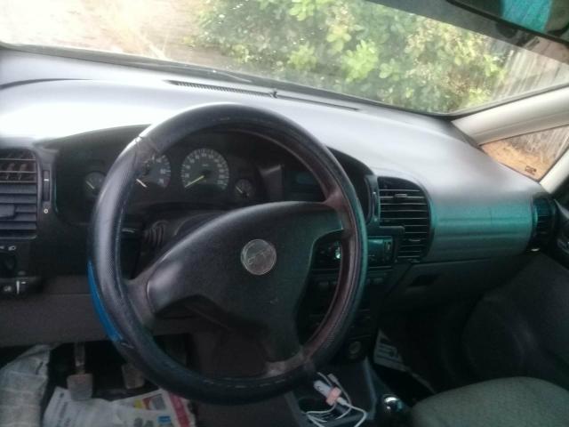 Vendo uma Zafira 2005 - Foto 6