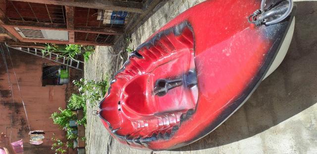 Caiaque duplo vermelho com um remo - Foto 6