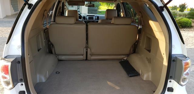 Hilux SW4 SRV 3.0 Diesel 4x4 - Foto 6