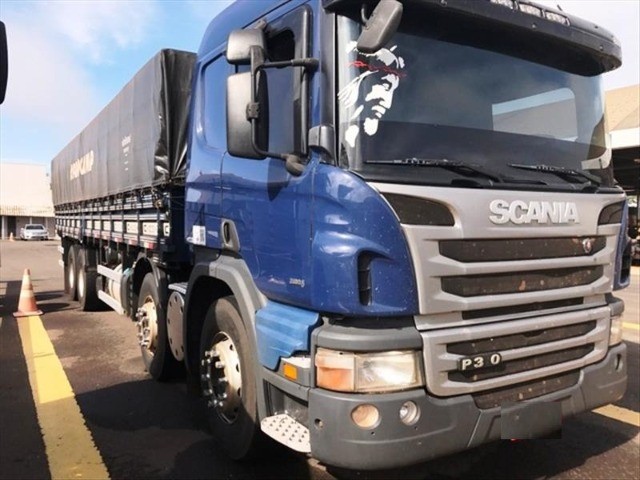 SCANIA P 360 6X2 COM CARROCERIA ANO 2013