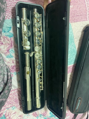 Flauta transversal Yamaha 272