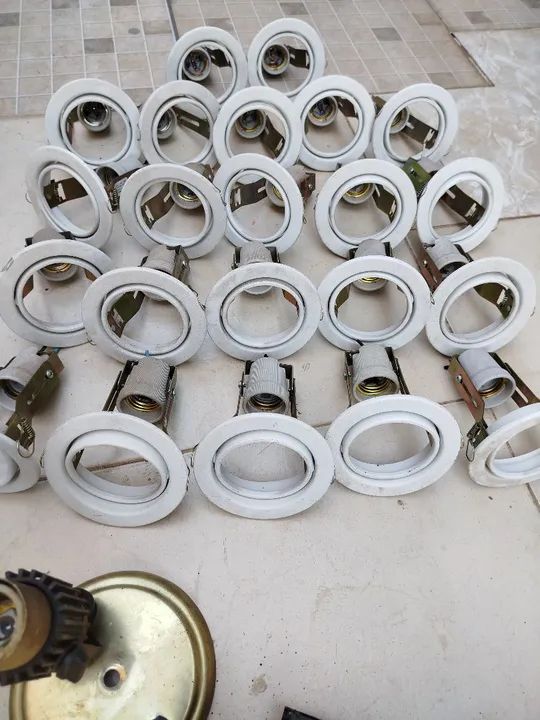 Lâmpadas de emergência spots ,refletores e Iluminação  - Foto 4