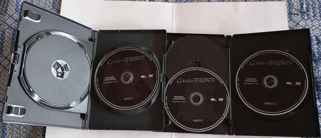 Box DVDs Game Of Thrones 1ª Temp. 2ª Temp. Lacrada - Foto 4