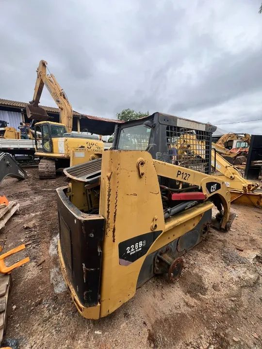 Mini carregadeira caterpillar 226B-3 para peças - Foto 4