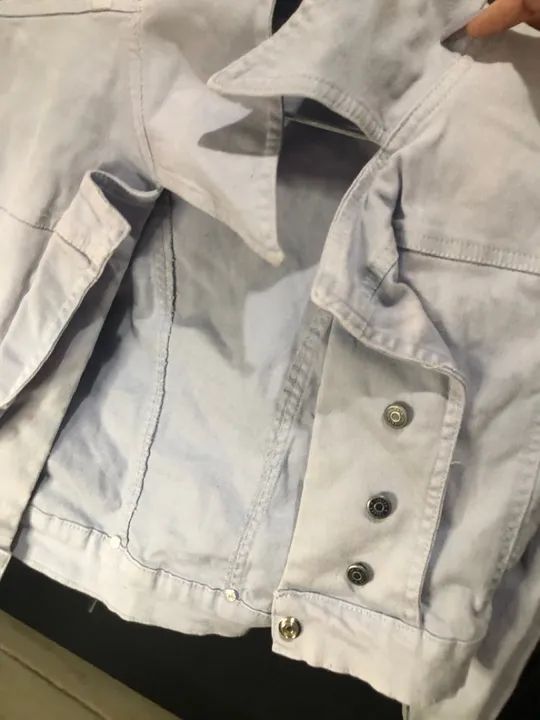 Jaqueta Jeans lilás  - Foto 2