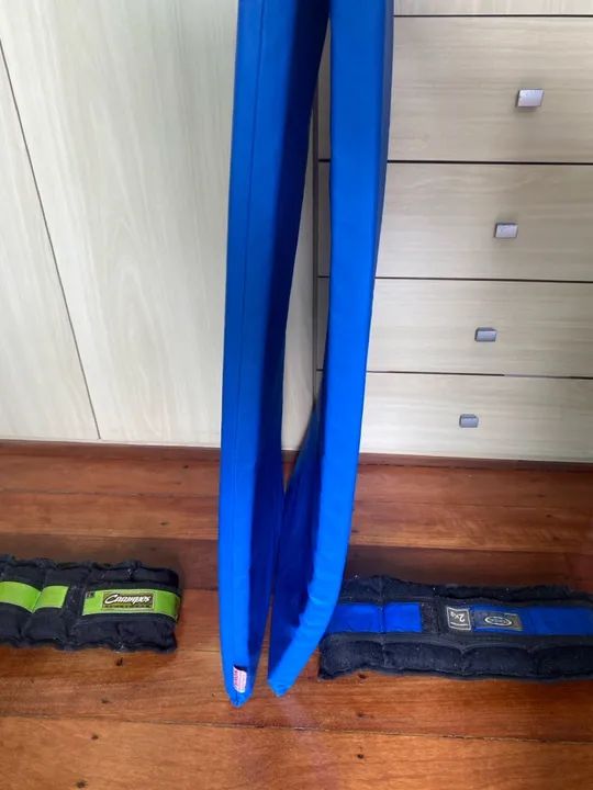 2 colchonetes e 2 jogos de caneleiras 2kg - Foto 5
