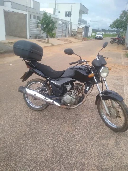 Vende-se essa moto