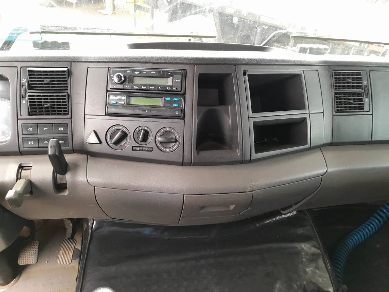 Volkswagen 33.460 33.460 Constellation 6x4 2p (diesel)(E5) 2021/2022 Vamos Seminovos REGEN - Foto 9