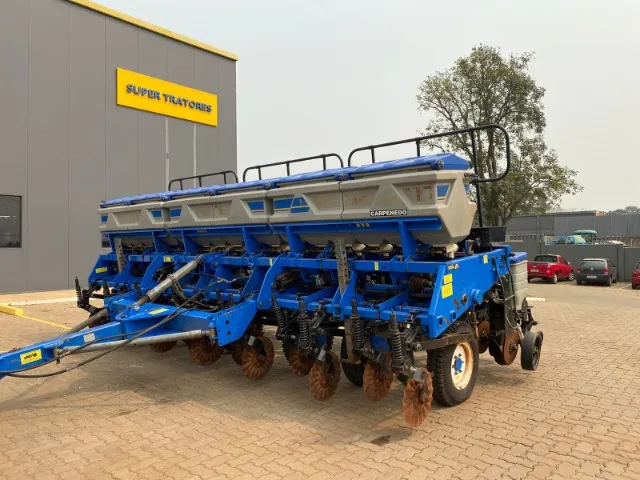Plantadeira New Holland SOLT 13R ano 2014.