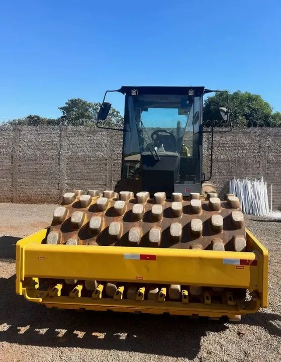 Rolo compactador Caterpillar CP54B Ano 2016 - Foto 2