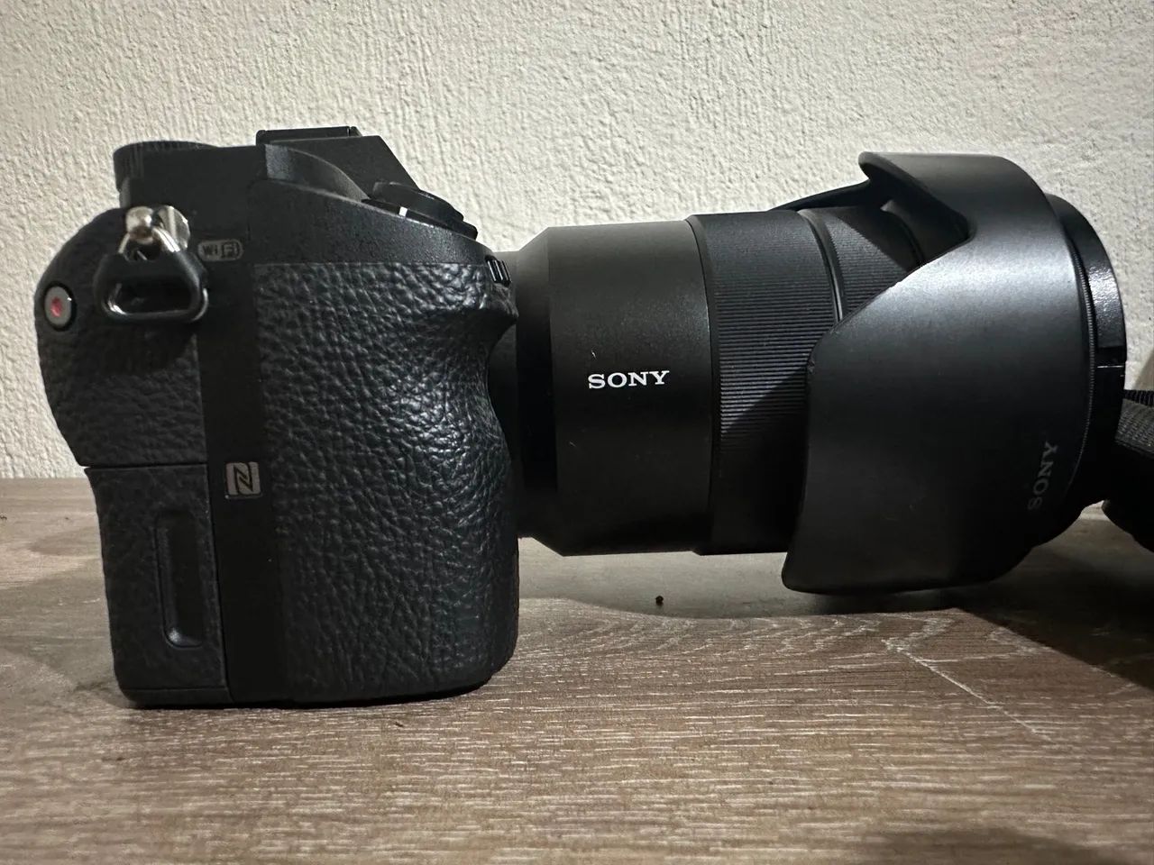 Câmera Sony A7 II + Lente Sony F4/18-105 (3000 clicks) - Foto 3