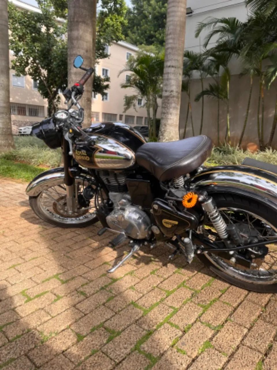 Royal Enfield Classic 500cc - Moto impecável!