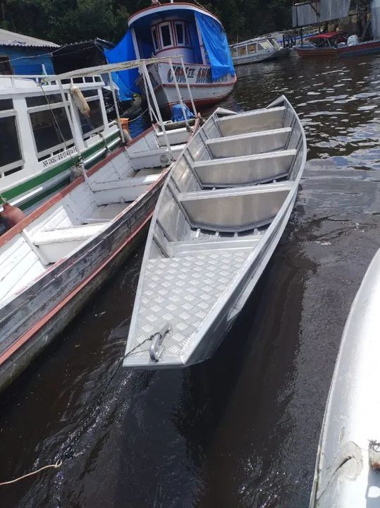 Bote 7 metros do 15 ao 40 hp