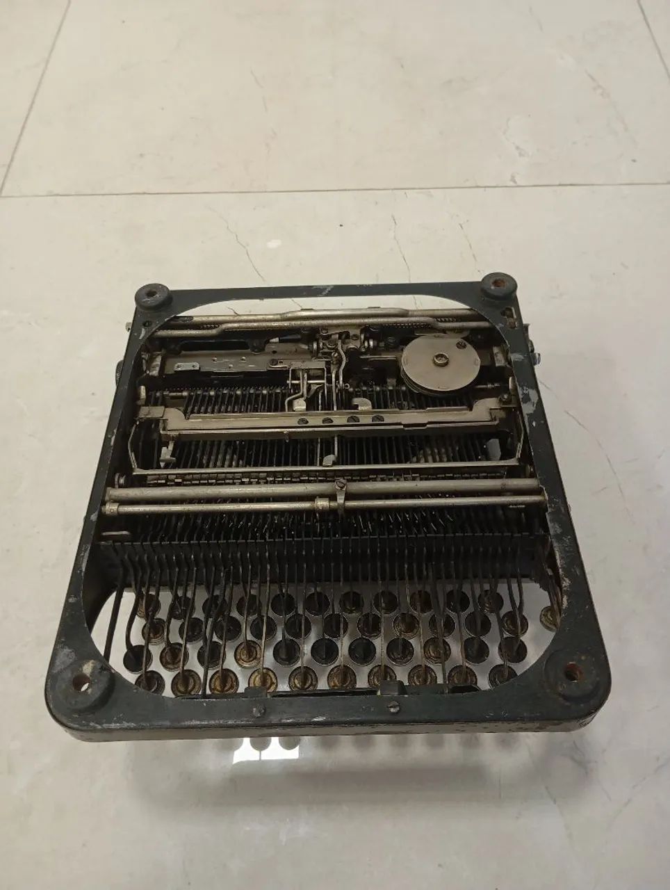Máquina de escrever Regminton Portable  antiga - Foto 2