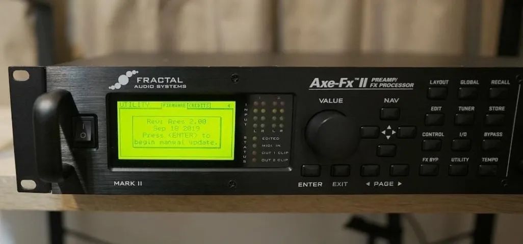 Processador Fractal Audio Axe FX 2 Mark II - Equipamentos e