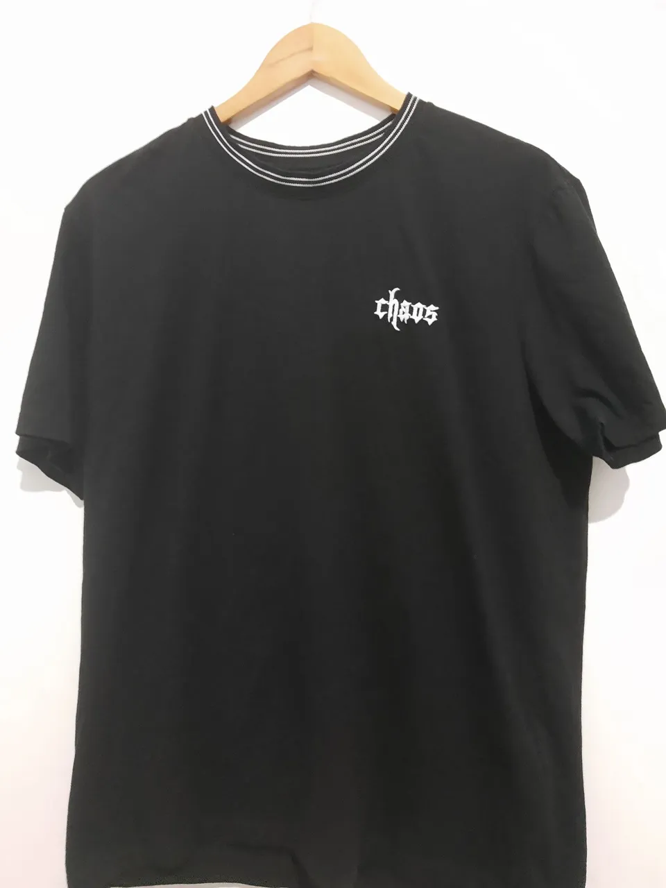 Camiseta Preta Chaos